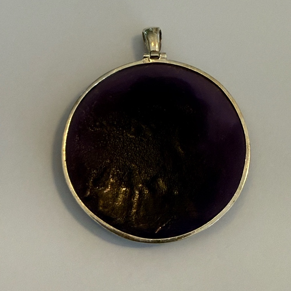 925 Purple and White Cameo Pendant Necklace - Picture 4 of 7